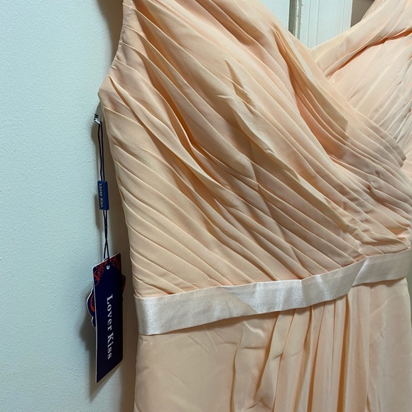 Formal dress - Picture 2 of 6